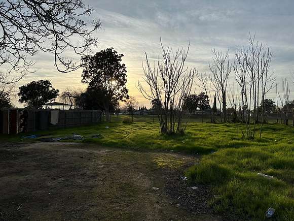 0.075 Acres of Residential Land for Sale in Fresno, California