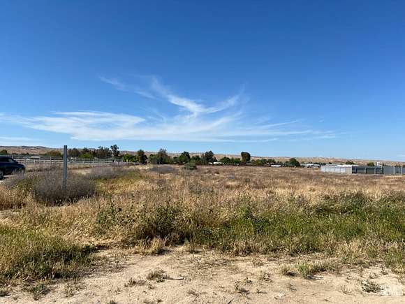 1 Acre of Residential Land for Sale in Taft, California