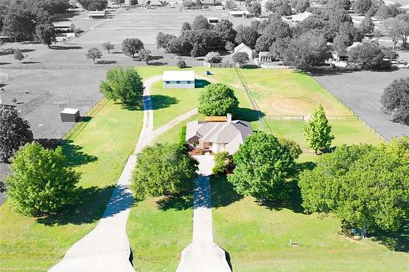 2 Acres of Residential Land with Home for Sale in Pilot Point, Texas