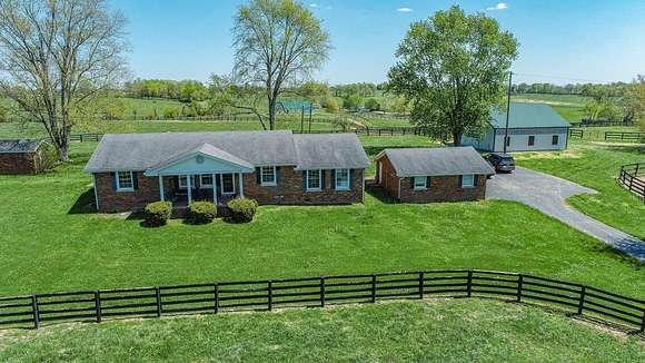 31 Acres of Agricultural Land with Home for Sale in Paris, Kentucky