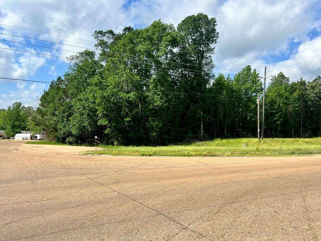 2.9 Acres of Residential Land for Sale in Centreville, Mississippi