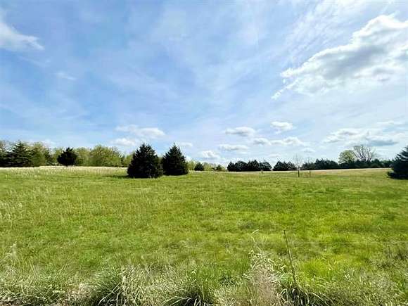 10 Acres of Land for Sale in Mammoth Spring, Arkansas