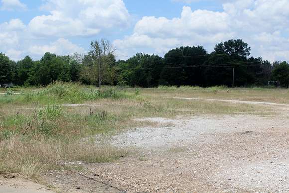 5.07 Acres of Land for Sale in De Kalb, Texas