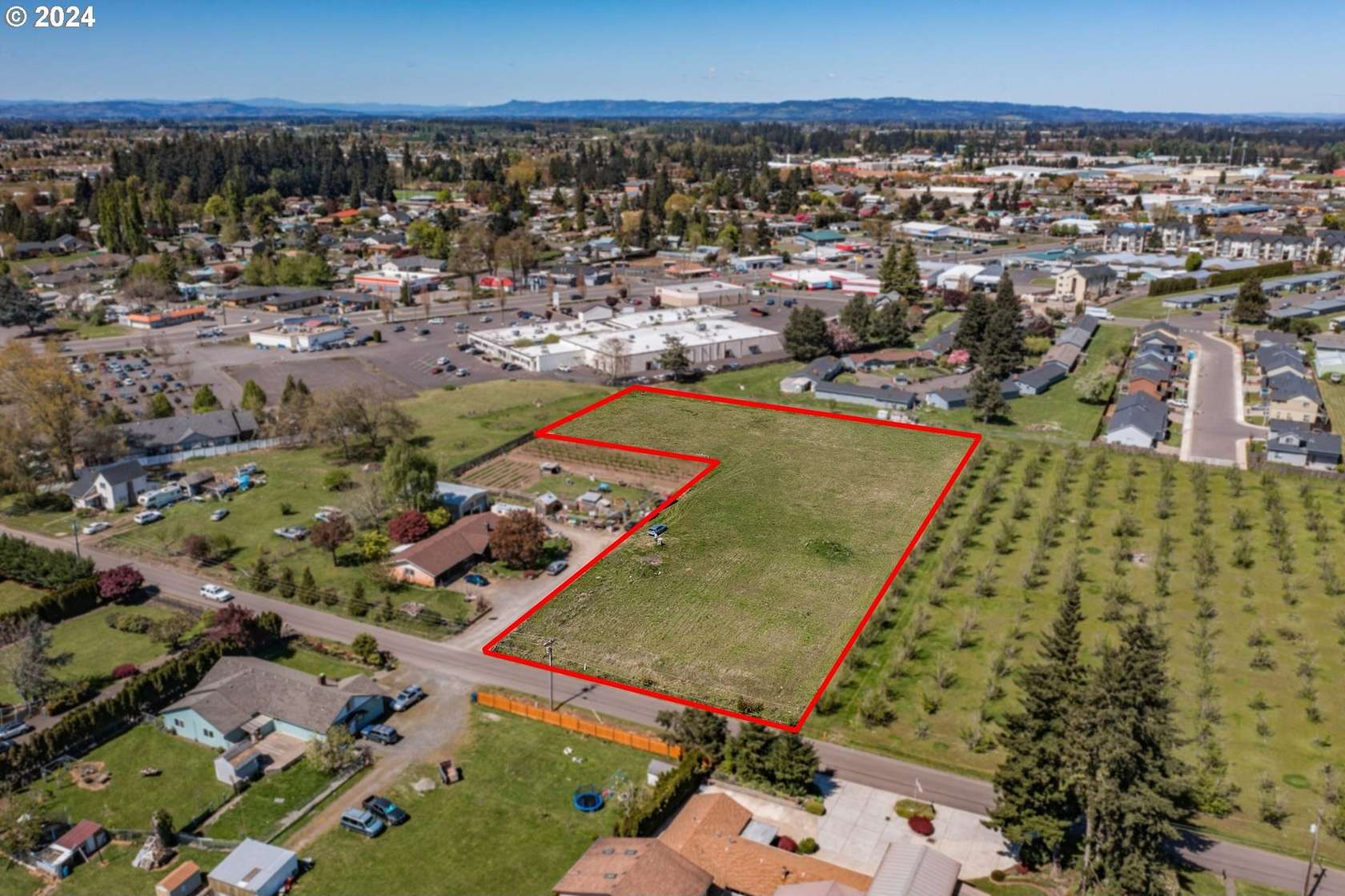 2.32 Acres of Residential Land for Sale in Woodburn, Oregon