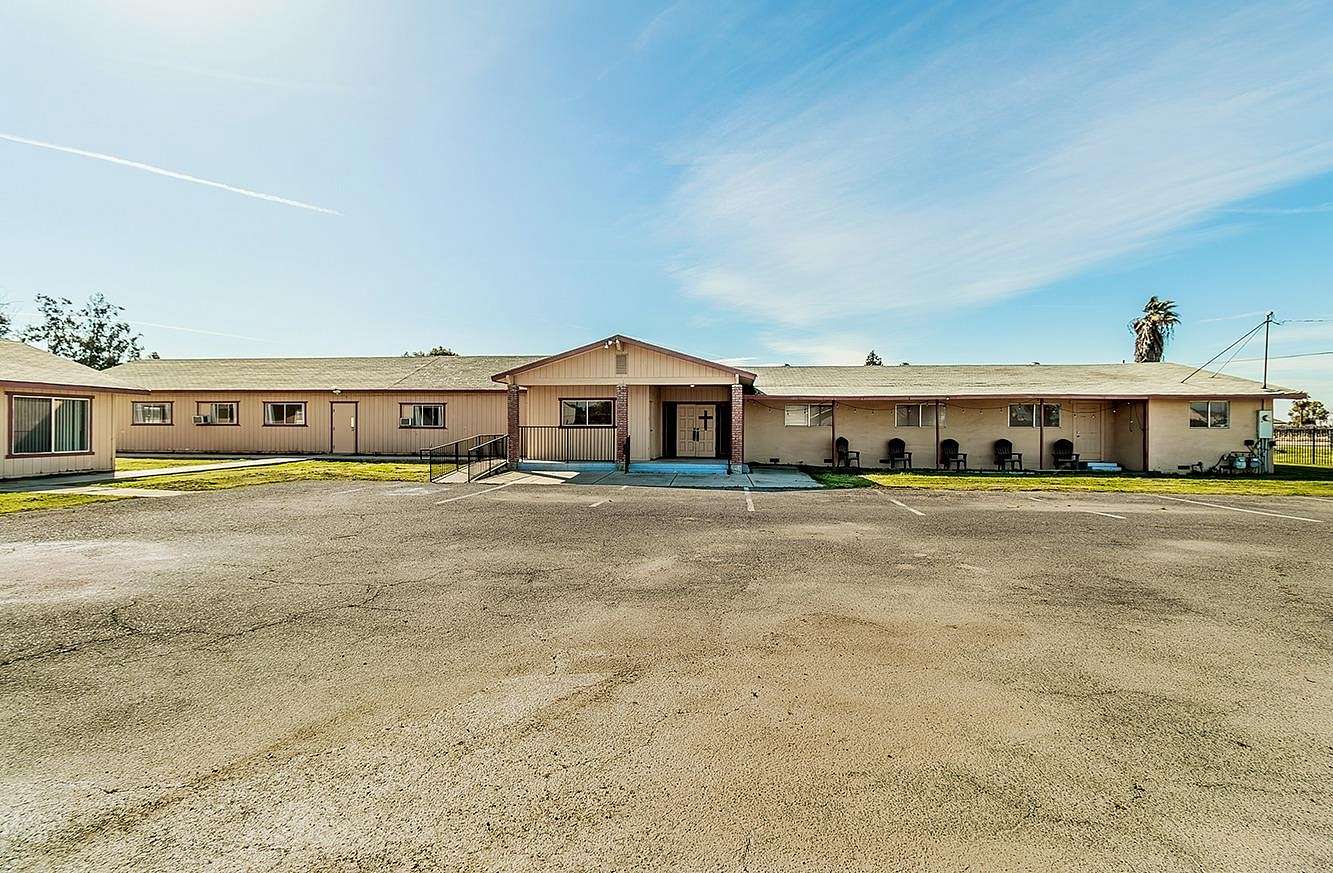 2.5 Acres of Improved Mixed-Use Land for Sale in Fresno, California