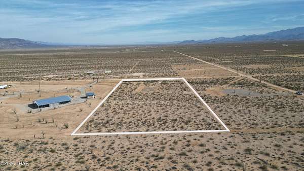 4.2 Acres of Mixed-Use Land for Sale in Yucca, Arizona