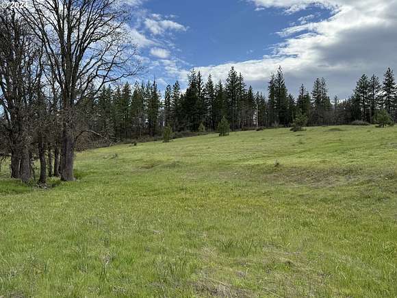 4.4 Acres of Land for Sale in Wahkiacus, Washington