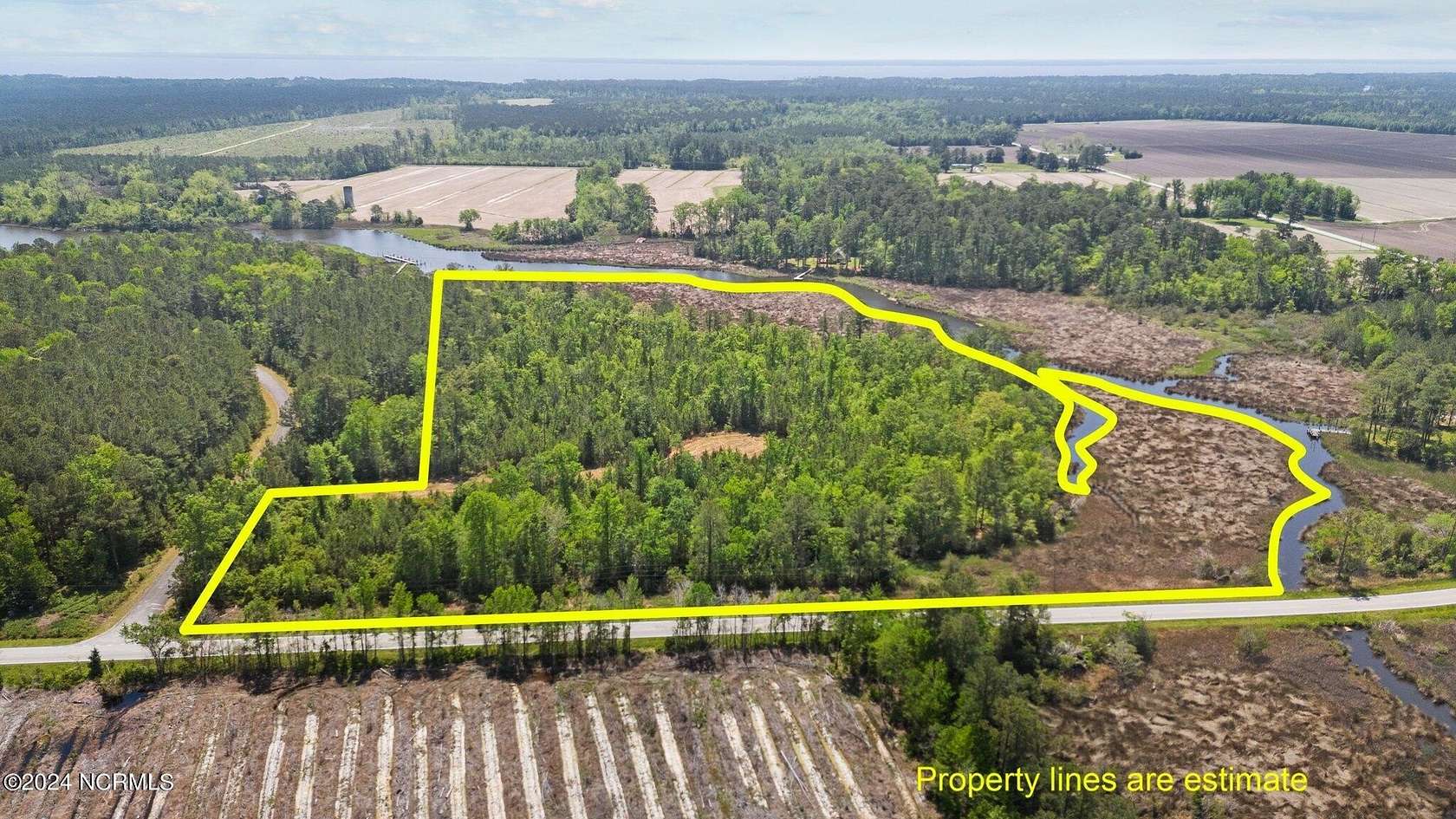 18 Acres of Land for Sale in Oriental, North Carolina