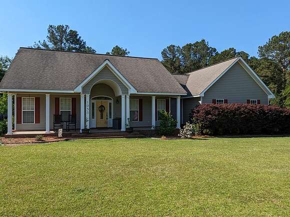 2.1 Acres of Residential Land with Home for Sale in Vidalia, Georgia