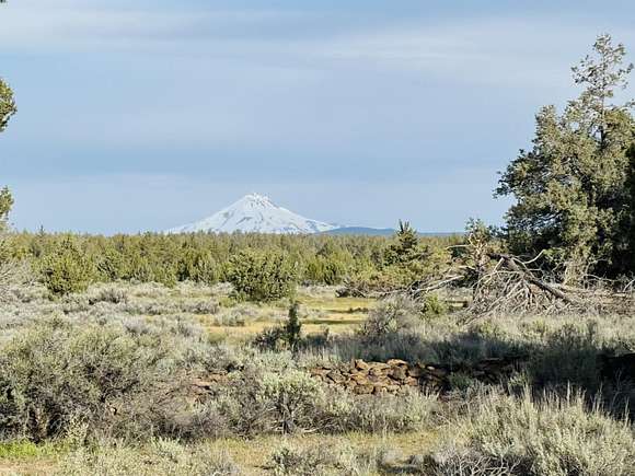 14.7 Acres of Recreational Land for Sale in Culver, Oregon