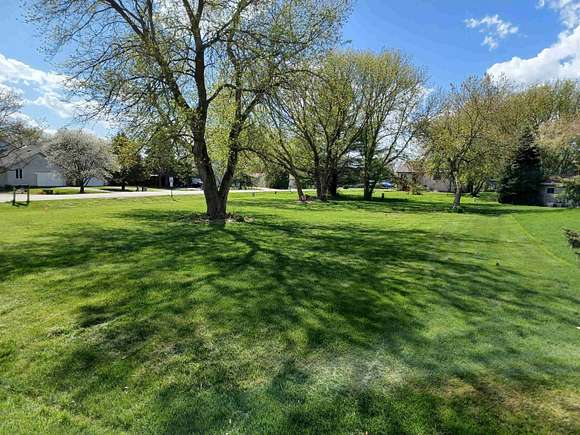 0.3 Acres of Land for Sale in Poplar Grove, Illinois