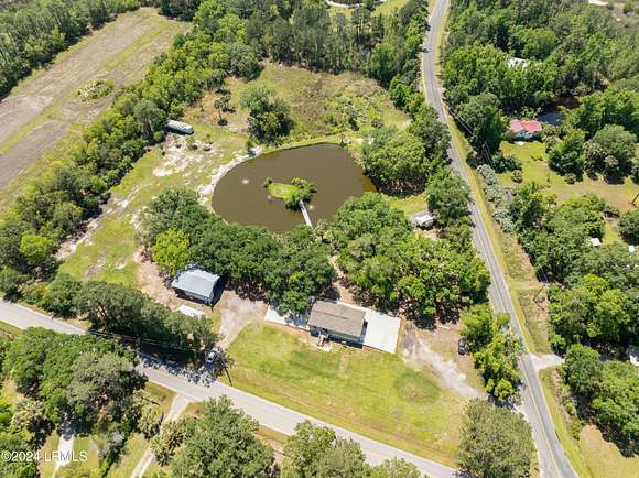 3 Acres of Residential Land with Home for Sale in Beaufort, South Carolina