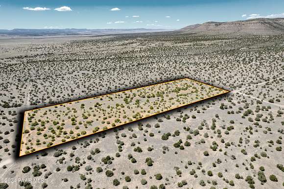 13.4 Acres of Land for Sale in Paulden, Arizona