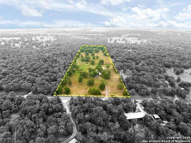 9.996 Acres of Residential Land for Sale in Seguin, Texas