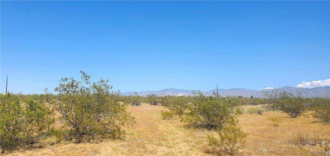 1.8 Acres of Land for Sale in Golden Valley, Arizona