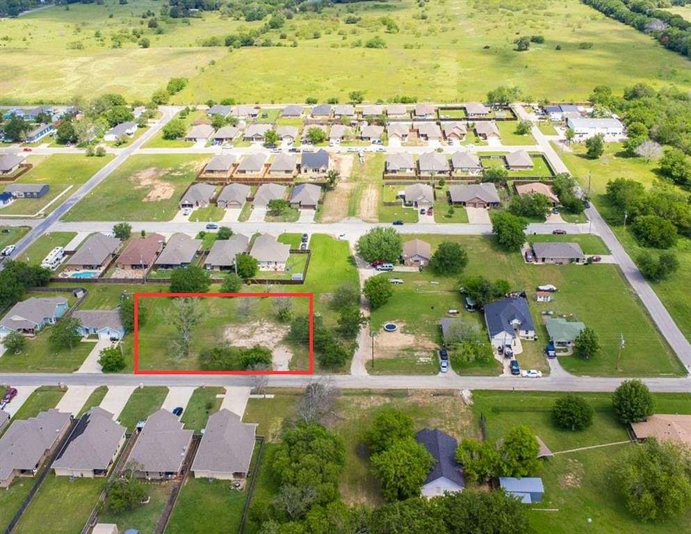 0.4 Acres of Residential Land for Sale in Pilot Point, Texas