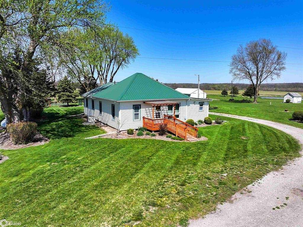 6.6 Acres of Residential Land with Home for Sale in Batavia, Iowa