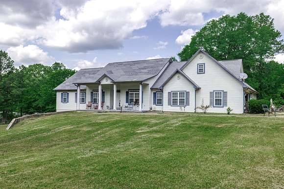 3.9 Acres of Residential Land with Home for Sale in Arkadelphia, Arkansas