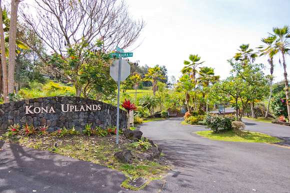 6.5 Acres of Land for Sale in Holualoa, Hawaii