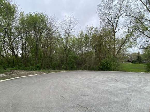 0.43 Acres of Residential Land for Sale in Hickory Hills, Illinois