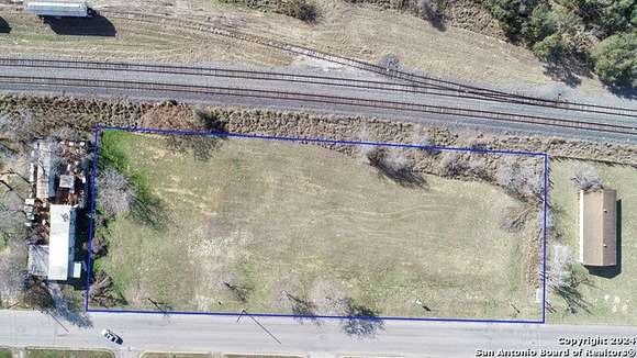 1.1 Acres of Residential Land for Sale in Pleasanton, Texas