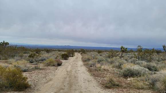 2.519 Acres of Land for Sale in Llano, California