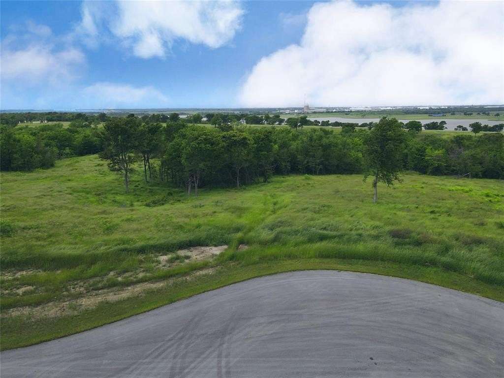3.19 Acres of Residential Land for Sale in Corsicana, Texas