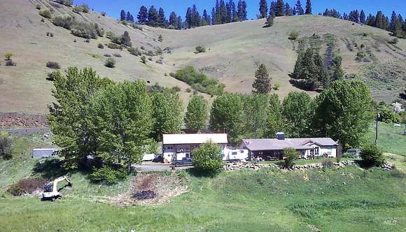 10 Acres of Land with Home for Sale in Lenore, Idaho