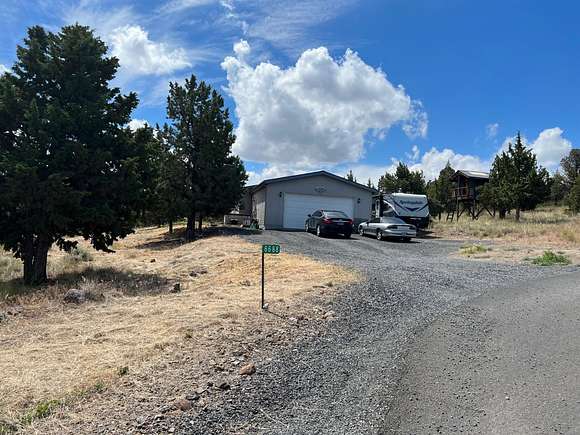 2 Acres of Residential Land with Home for Sale in Prineville, Oregon