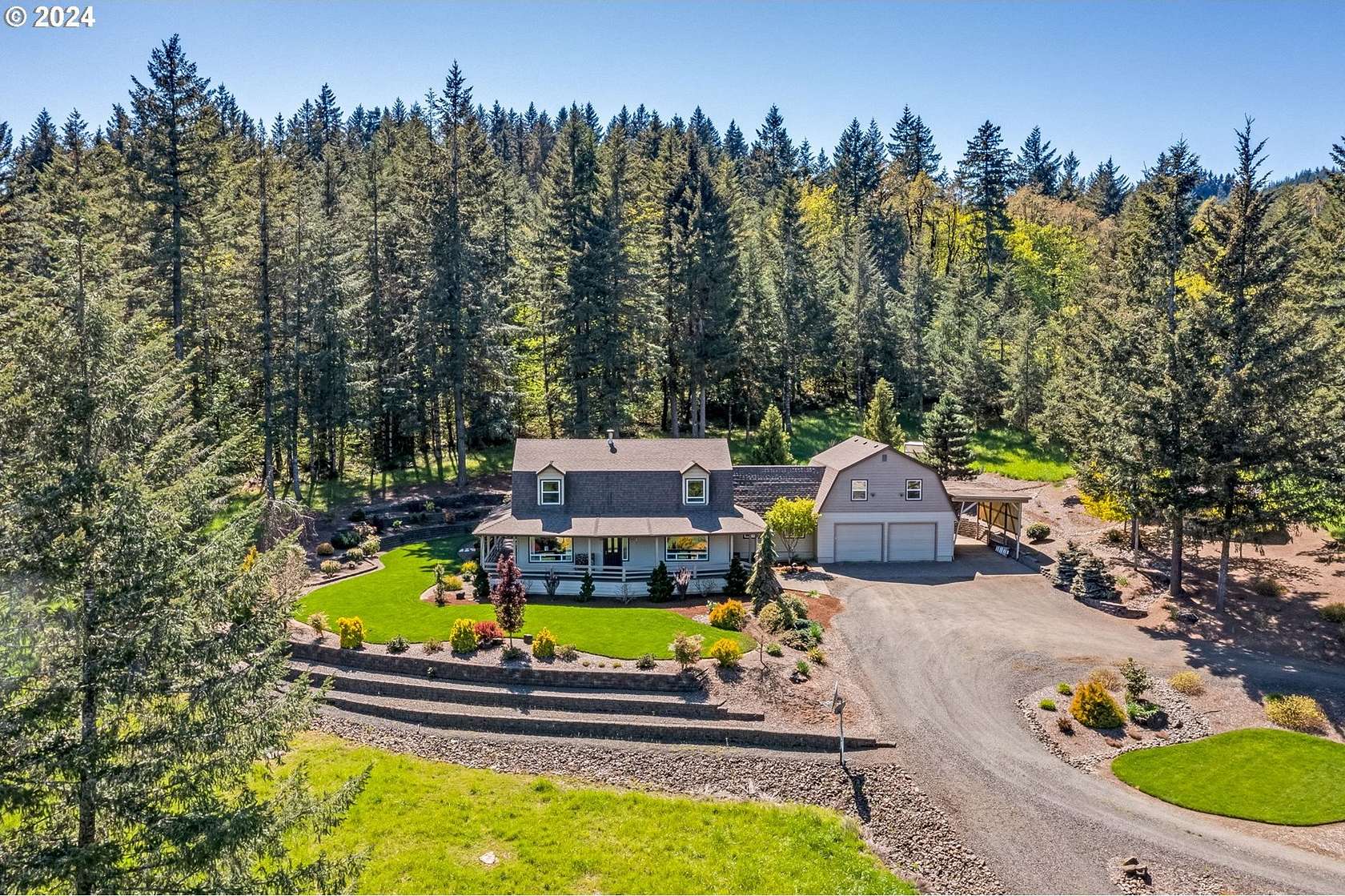 5.41 Acres of Residential Land with Home for Sale in Dallas, Oregon