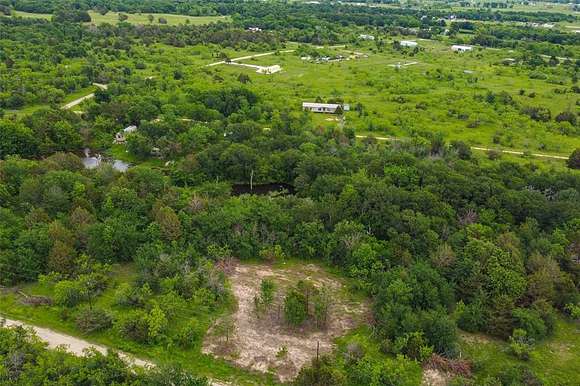 0.5 Acres of Residential Land for Sale in Corsicana, Texas