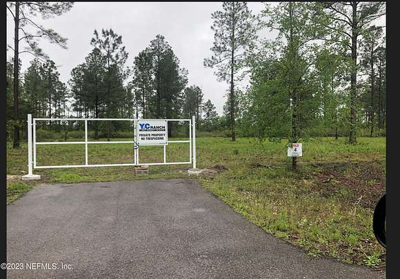 8.7 Acres of Residential Land for Sale in Earleton, Florida