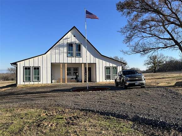 12.9 Acres of Land with Home for Sale in Athens, Texas