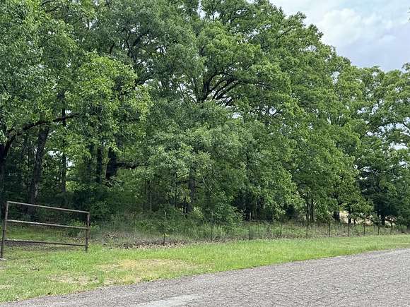 1 Acre of Residential Land for Sale in Powderly, Texas