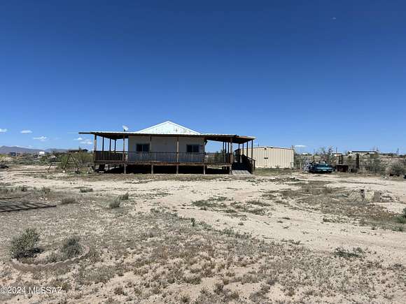 2.5 Acres of Residential Land with Home for Sale in Safford, Arizona