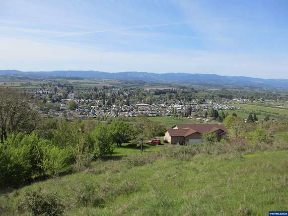 5 Acres of Residential Land for Sale in Sheridan, Oregon