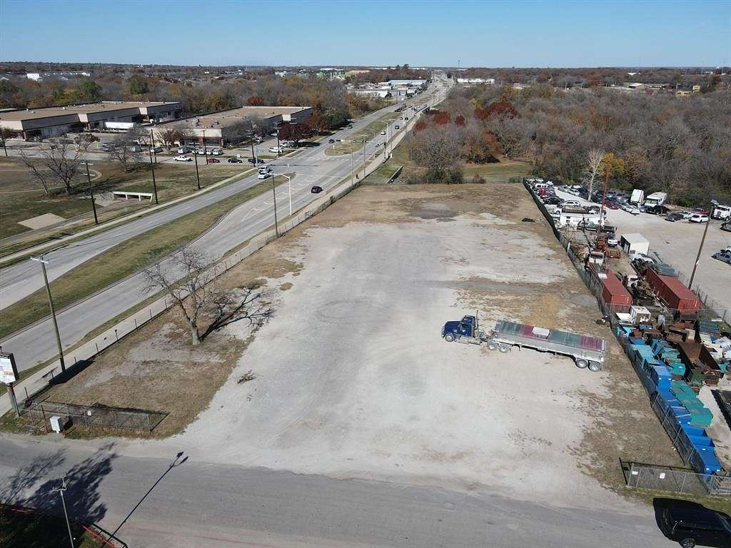 1.7 Acres of Land for Sale in Denton, Texas