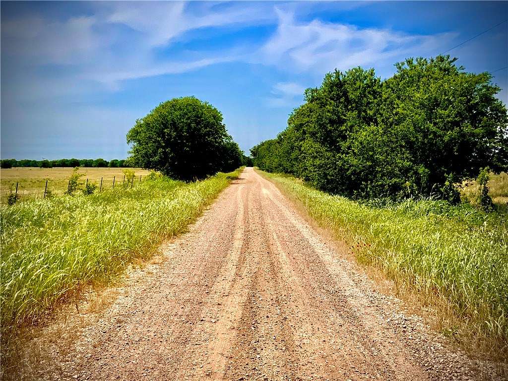 5.7 Acres of Land for Sale in Marlin, Texas