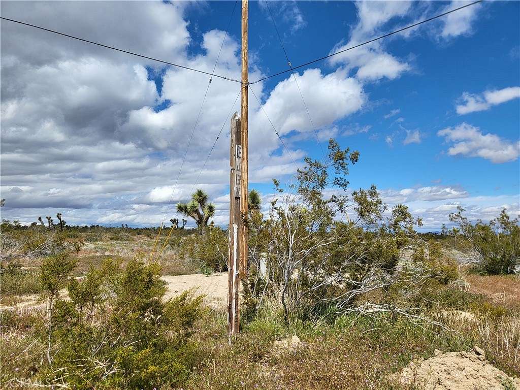 10 Acres of Residential Land for Sale in Phelan, California