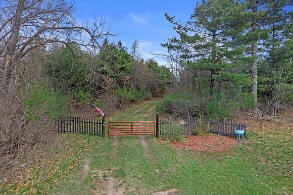 36.4 Acres of Recreational Land for Sale in Wisconsin Dells, Wisconsin