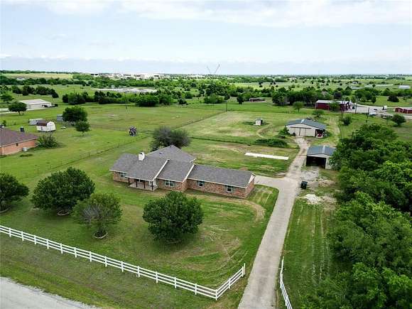 2.6 Acres of Residential Land with Home for Sale in Rhome, Texas