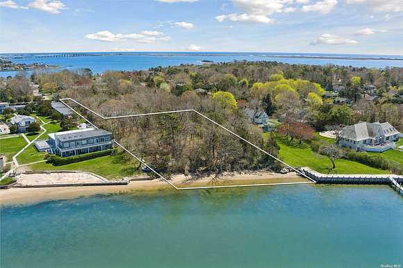 1.1 Acres of Residential Land for Sale in Hampton Bays, New York