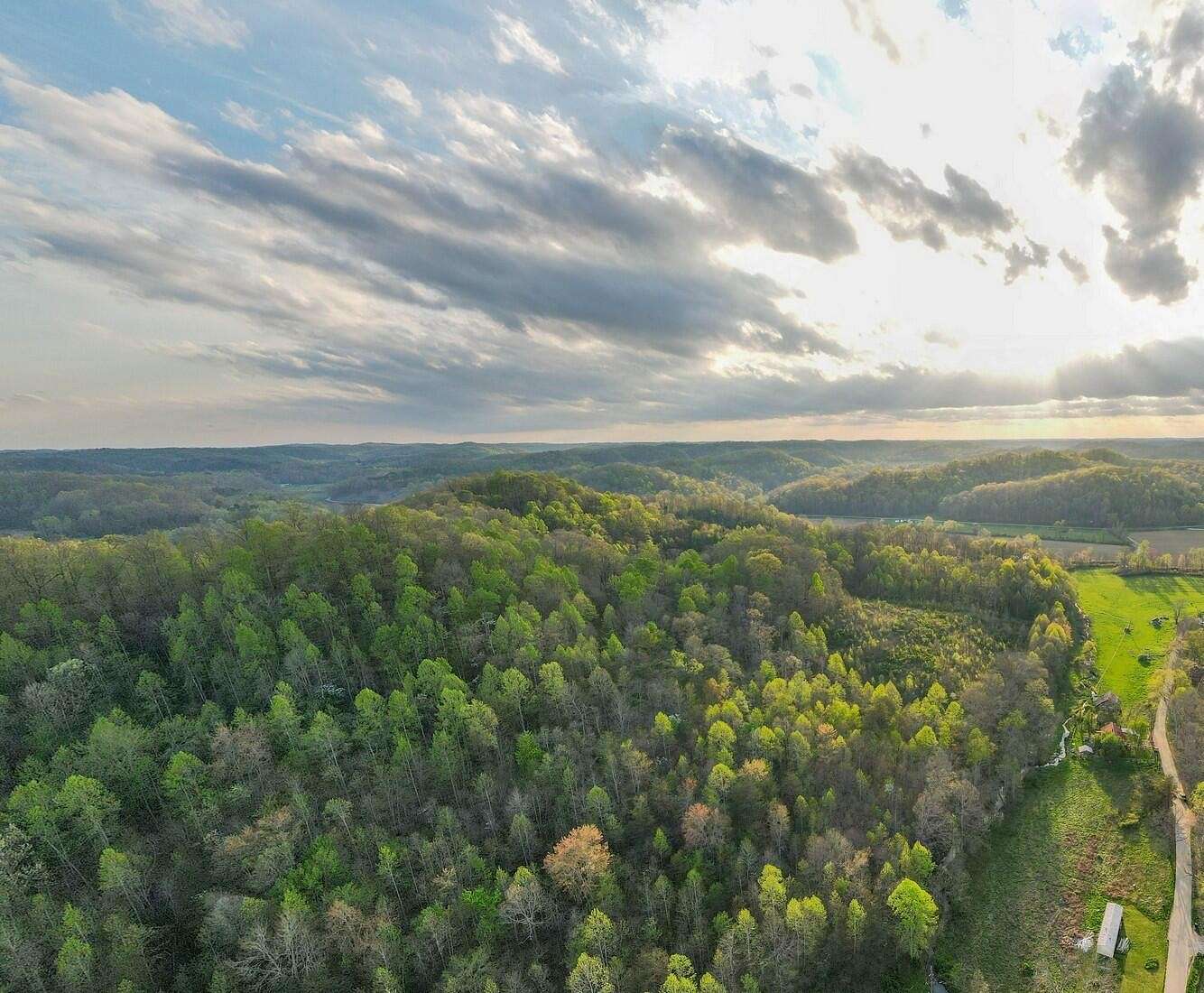22 Acres of Agricultural Land for Sale in London, Kentucky