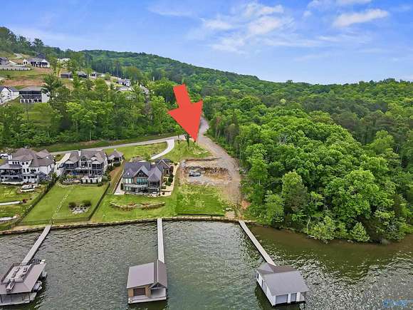 0.75 Acres of Land for Sale in Guntersville, Alabama