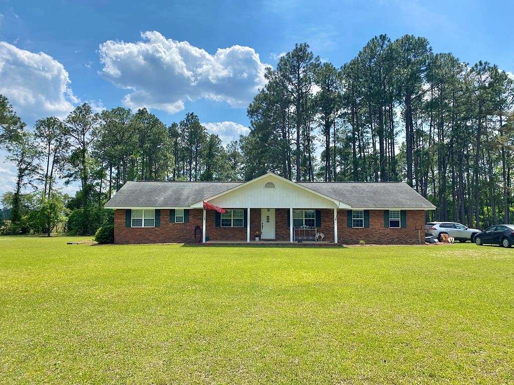 5.1 Acres of Residential Land with Home for Sale in Vidalia, Georgia