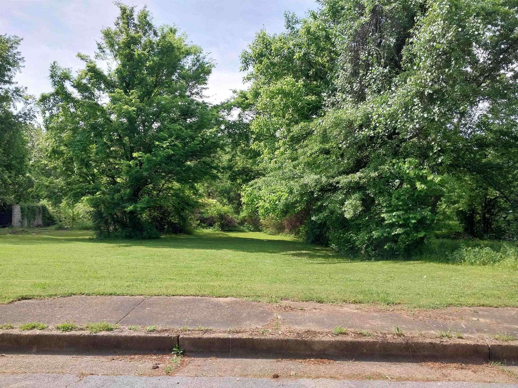 0.14 Acres of Land for Sale in Memphis, Tennessee