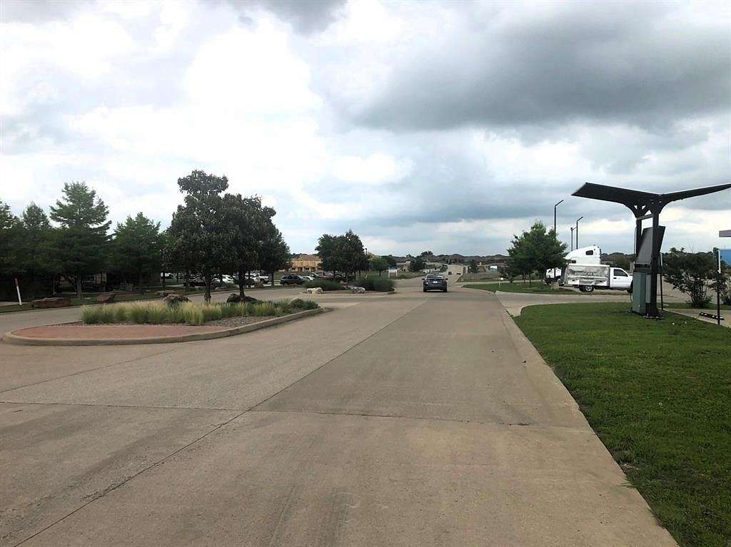 1.5 Acres of Mixed-Use Land for Sale in Farmersville, Texas