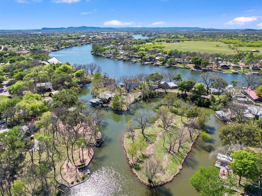 Residential Land for Sale in Kingsland, Texas