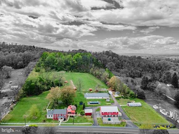 8 Acres of Land with Home for Sale in Abbottstown, Pennsylvania