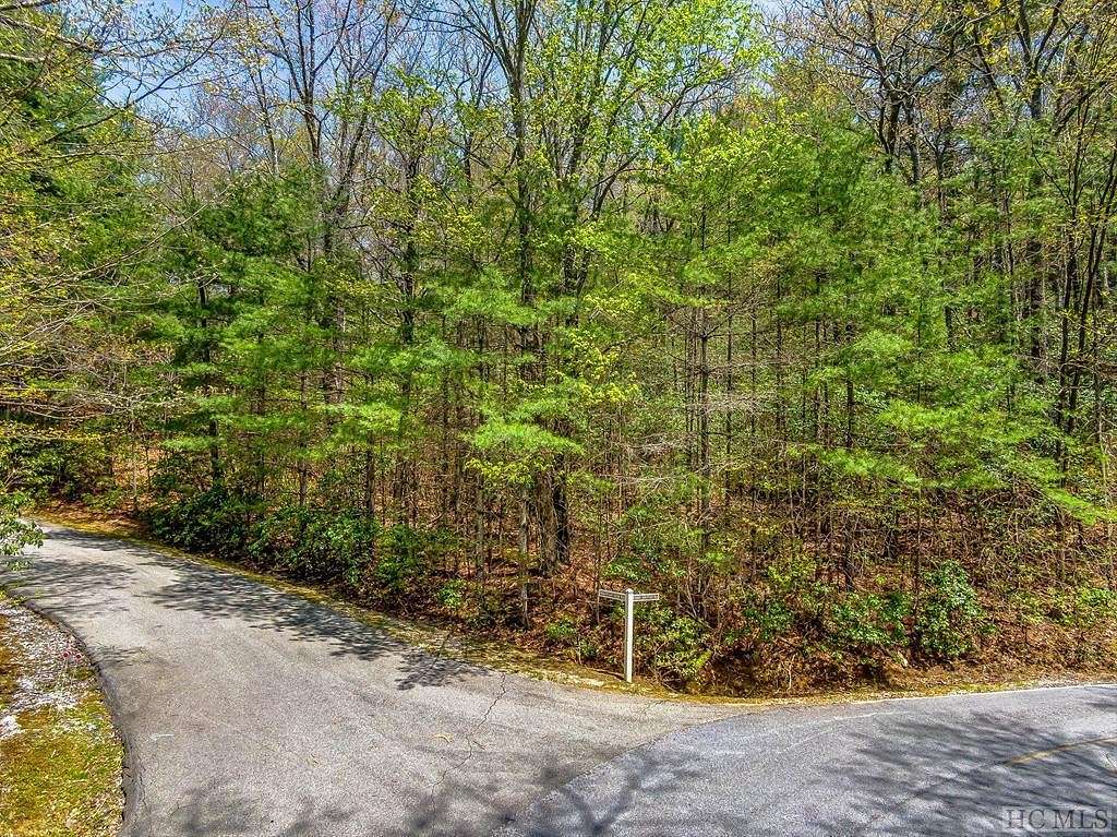 1.26 Acres of Residential Land for Sale in Lake Toxaway, North Carolina